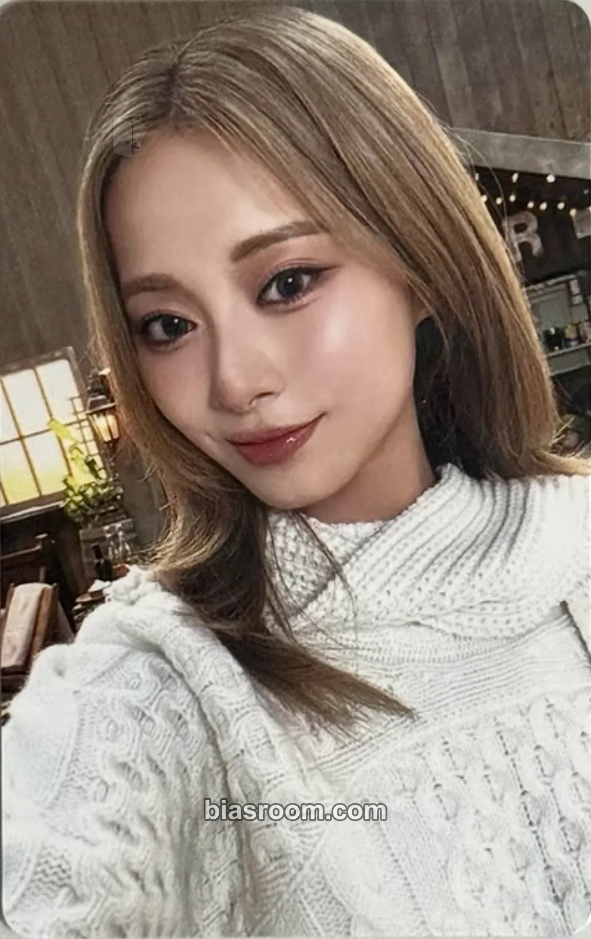 Tzuyu 2024 JYP Japan Pop-up Store ‘SKI BAR’ Photocard - TWICE - TWICE K-pop photocard
