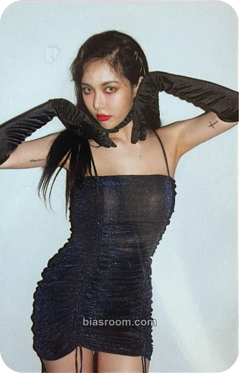 Hyuna Retro Futurism Photocard - Triple H - Triple H K-pop photocard