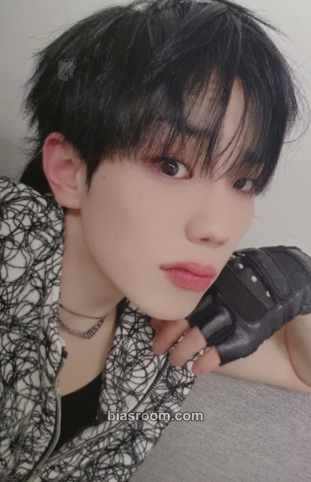 E’LAST - Wonjun - VERSUS Album outside version