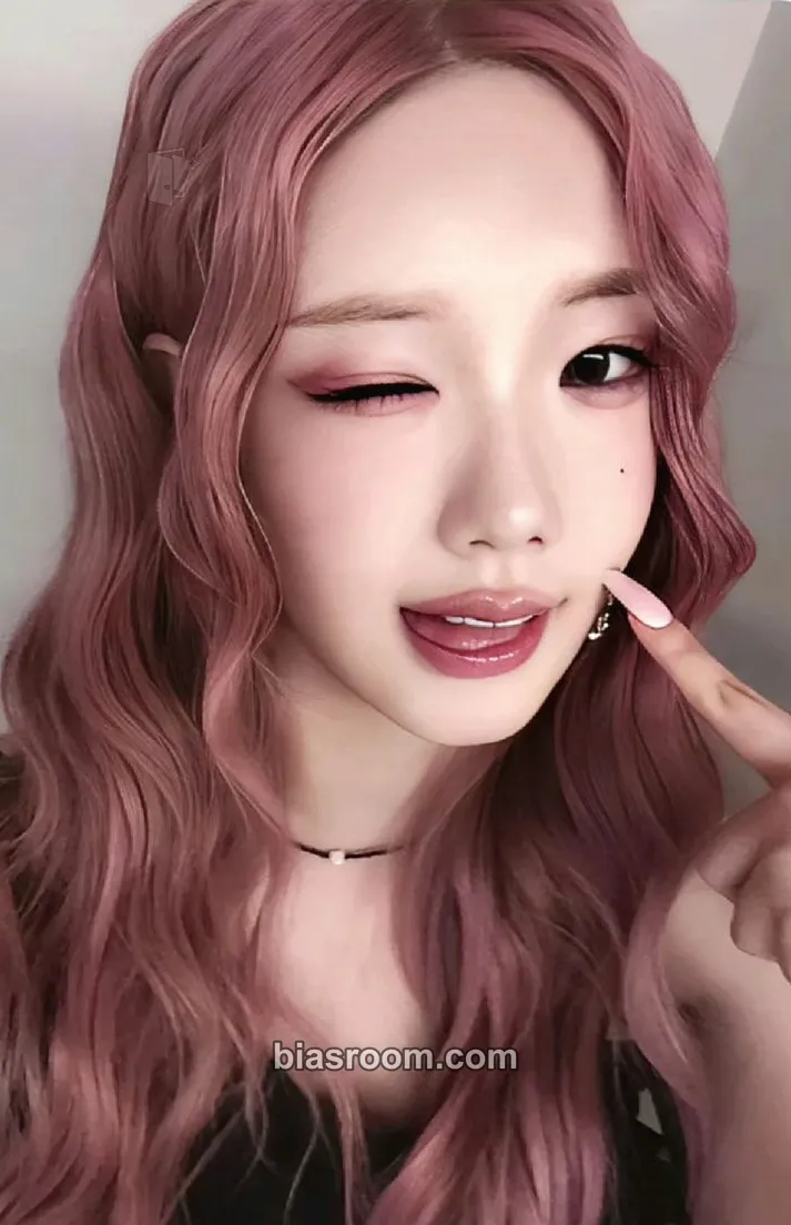Chaewon Love XX Photocard - CLASSy - CLASSy K-pop photocard