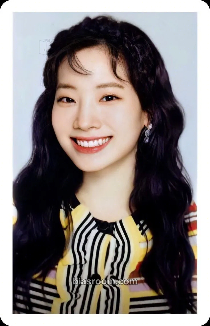 Dahyun Fanfare Photocard - TWICE - TWICE K-pop photocard