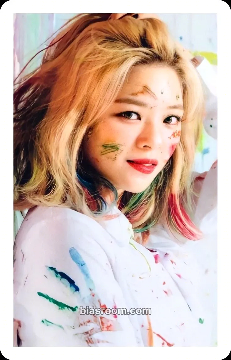 Jeongyeon Fanfare Photocard - TWICE - TWICE K-pop photocard