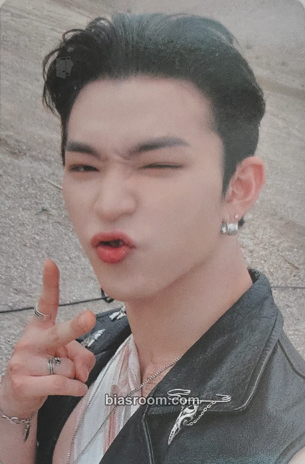 Leedo ONEUS Theatre : Shut Up 받고 Crazy Hot! (digital single) Photocard - ONEUS - ONEUS K-pop photocard