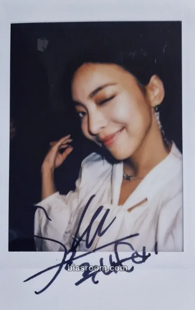 f(x) - Luna - Joy Ruckus Club Virtual Music Festival Event signed polaroid vip ticket benefit