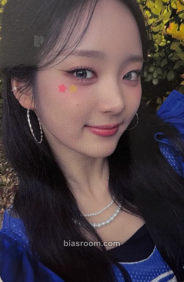 E.JI Wild Cherry Photocard - ICHILLIN’ - ICHILLIN’ K-pop photocard