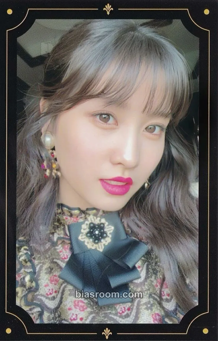 Momo The Year of "Yes" Photocard - TWICE - TWICE K-pop photocard