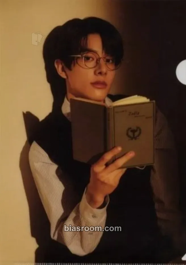 Jake BORDER: 儚い (HAKANAI) Photocard - ENHYPEN - ENHYPEN K-pop photocard