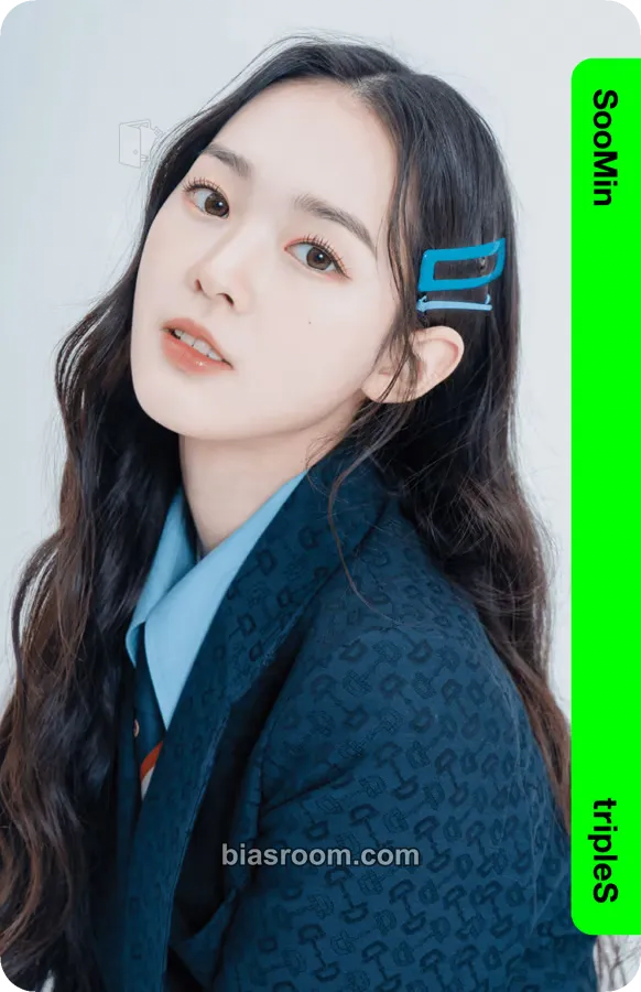 Soomin Binary01 First Class Objekts Photocard - tripleS - tripleS K-pop photocard