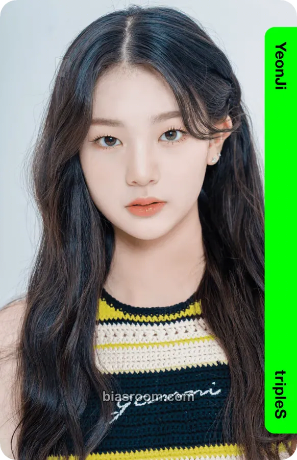 Yeonji Binary01 First Class Objekts Photocard - tripleS - tripleS K-pop photocard