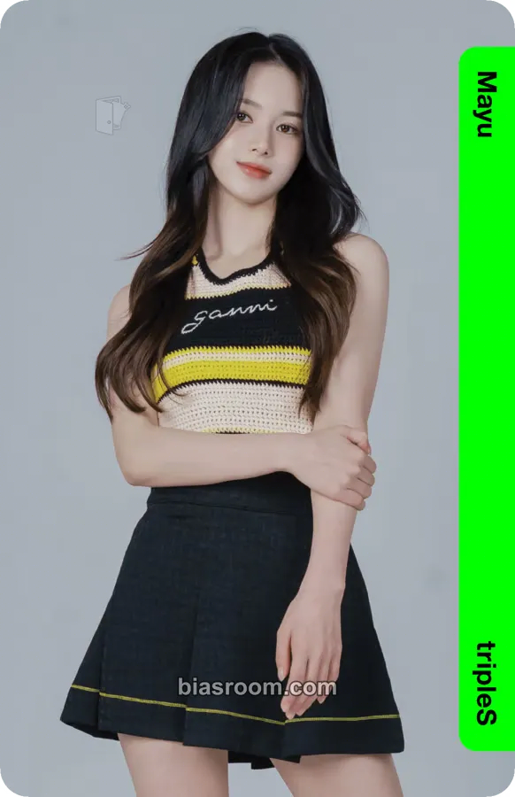 Mayu Binary01 First Class Objekts Photocard - tripleS - tripleS K-pop photocard