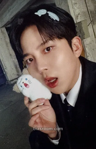 Jongho GOLDEN HOUR : Part.4 Photocard - ATEEZ - ATEEZ K-pop photocard