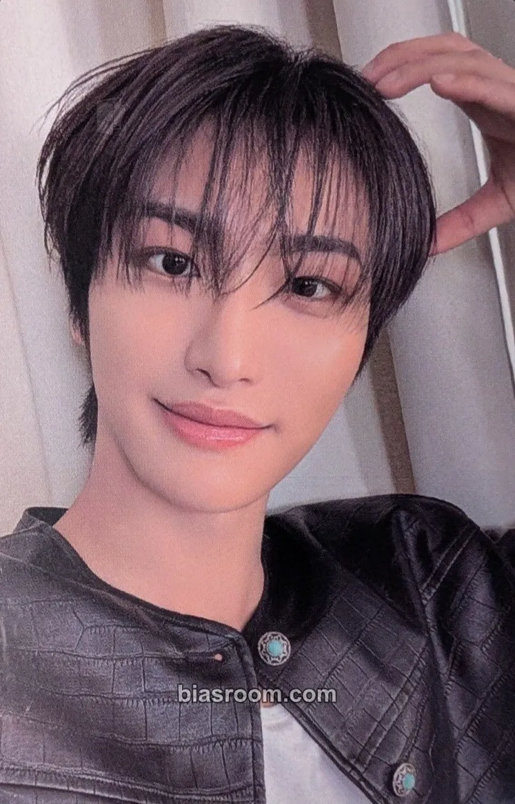 Seonghwa In Your Fantasy World Tour 2025 - 2026 Photocard - ATEEZ - ATEEZ K-pop photocard
