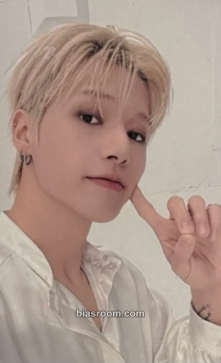 Wooyoung In Your Fantasy World Tour 2025 - 2026 Photocard - ATEEZ - ATEEZ K-pop photocard