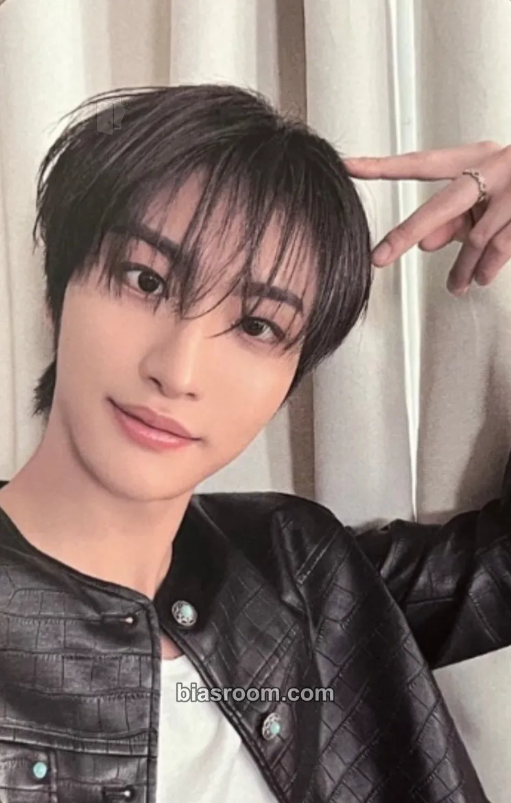 Seonghwa In Your Fantasy World Tour 2025 - 2026 Photocard - ATEEZ - ATEEZ K-pop photocard
