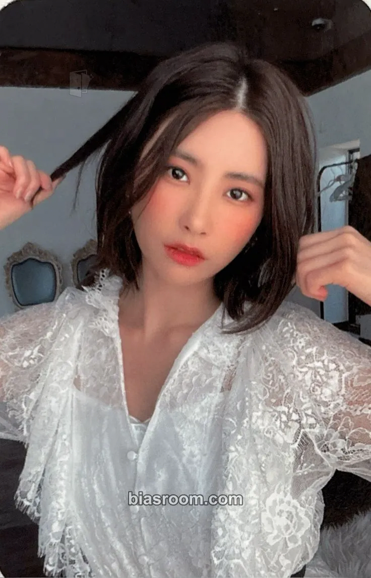 Huihyeon Flower 4 Seasons Photocard - DIA - DIA K-pop photocard