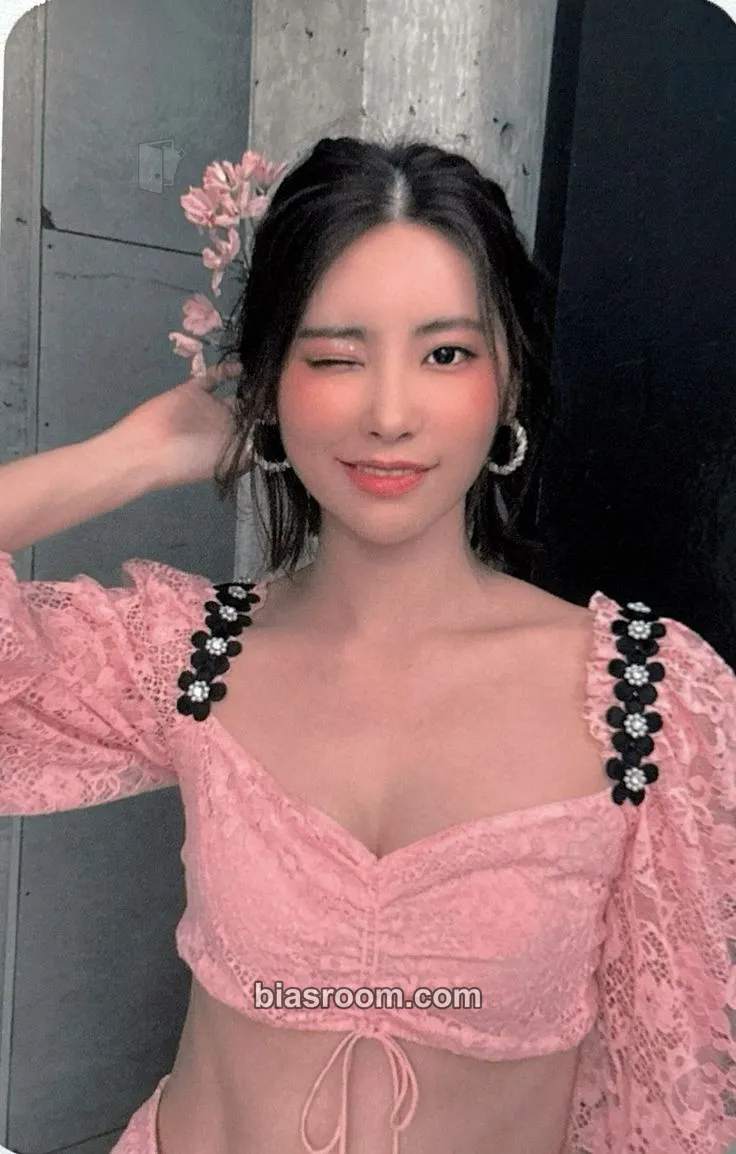 Huihyeon Flower 4 Seasons Photocard - DIA - DIA K-pop photocard