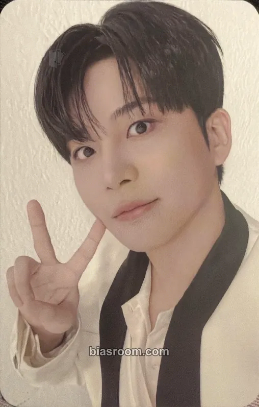 Jongho In Your Fantasy World Tour 2025 - 2026 Photocard - ATEEZ - ATEEZ K-pop photocard