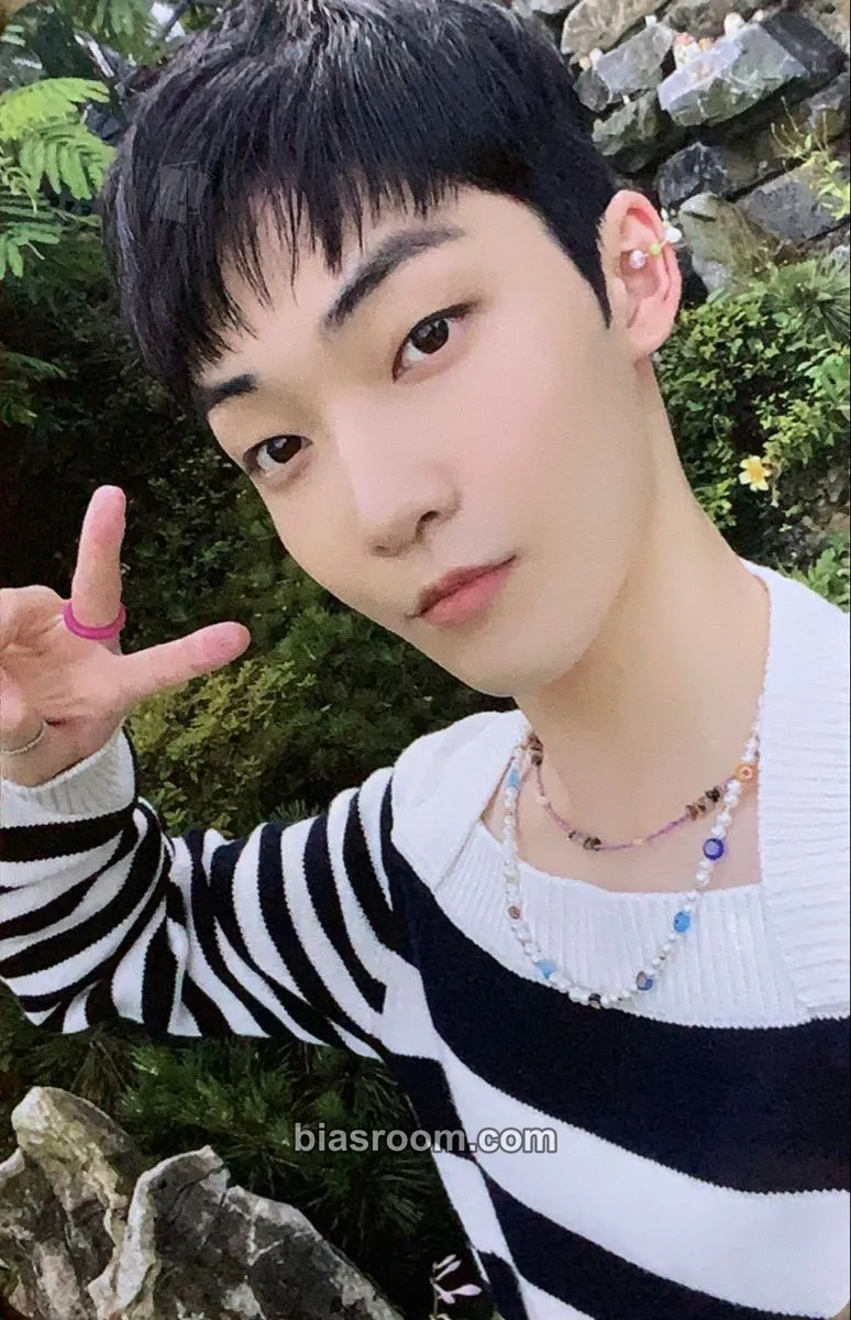 Kevin Thrill-ing Photocard - THE BOYZ - THE BOYZ K-pop photocard