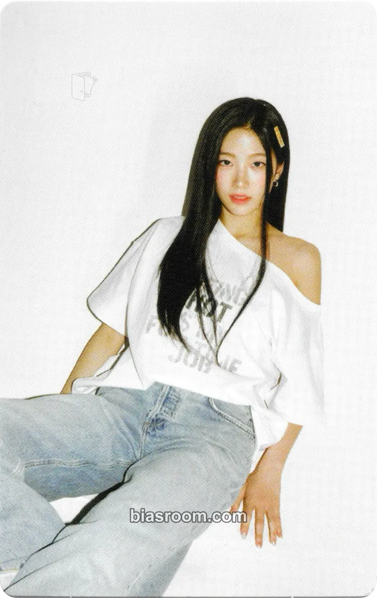 Kazuha HOT Photocard - LE SSERAFIM - LE SSERAFIM K-pop photocard