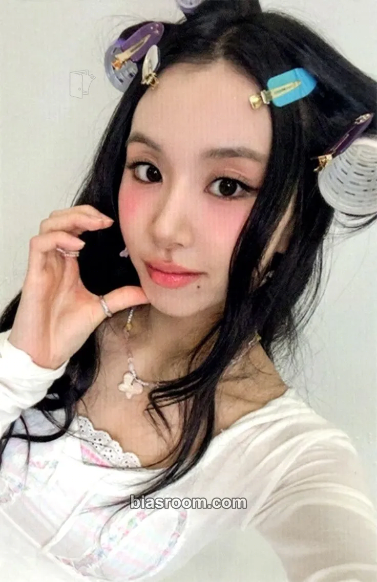 Chaeyoung TEN: The Story Goes On Photocard - TWICE - TWICE K-pop photocard