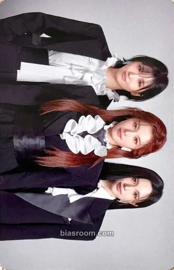 PLAY Photocard - TWICE - TWICE K-pop photocard