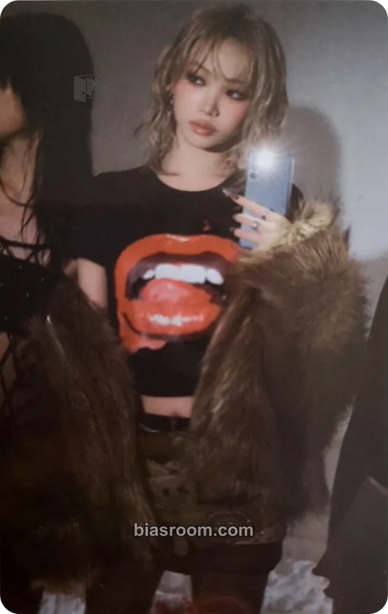 Kim Chaewon CRAZY Photocard - LE SSERAFIM - LE SSERAFIM K-pop photocard