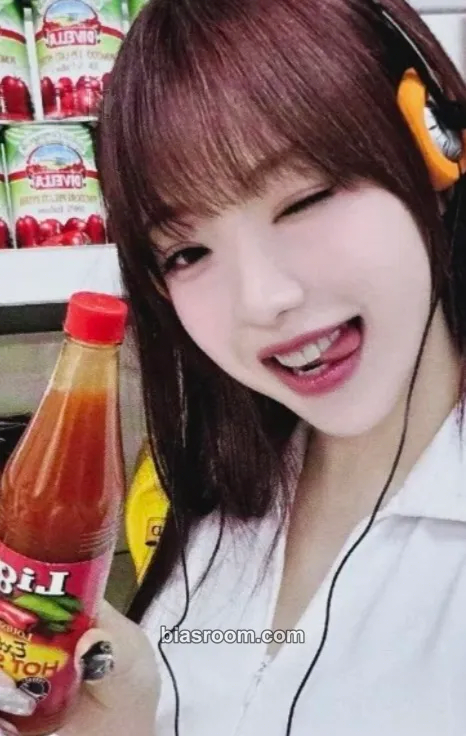 Jeewon Sweetie but Saltie Photocard - cignature - cignature K-pop photocard