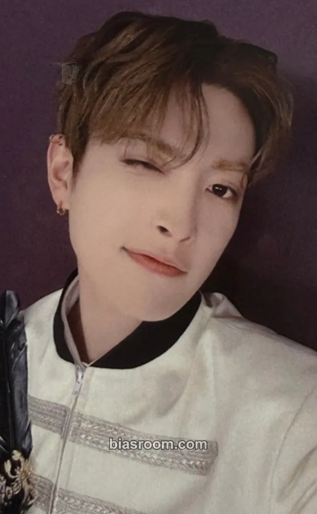 Hongjoong In Your Fantasy World Tour 2025 - 2026 Photocard - ATEEZ - ATEEZ K-pop photocard