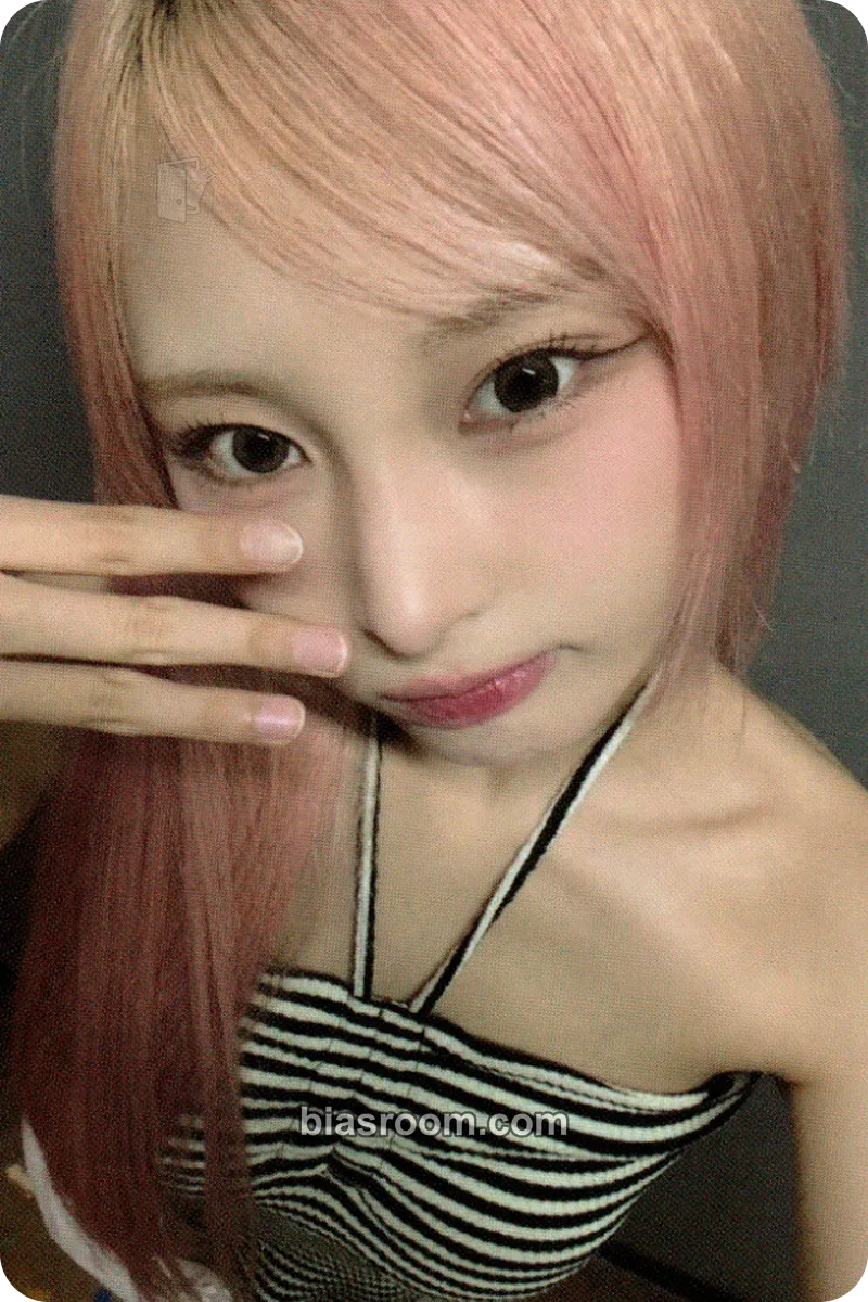 Chowon Wild Cherry Photocard - ICHILLIN’ - ICHILLIN’ K-pop photocard