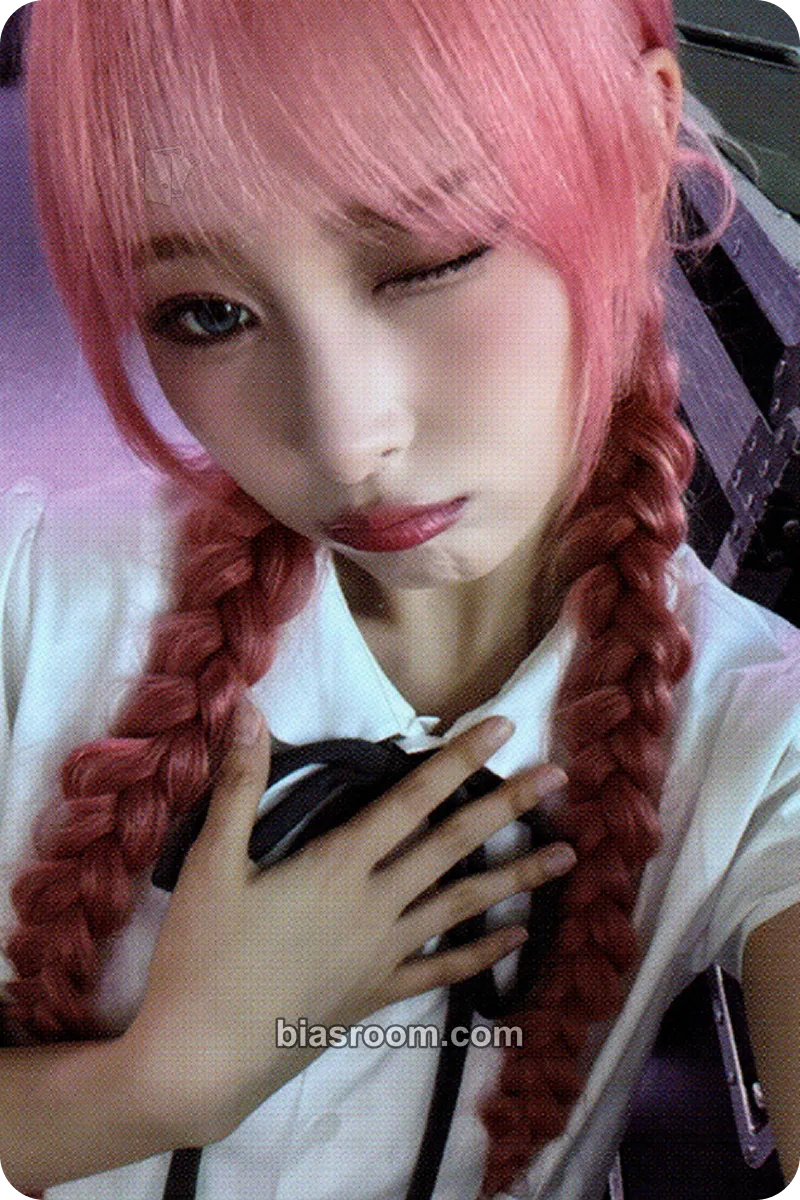 Chowon Wild Cherry Photocard - ICHILLIN’ - ICHILLIN’ K-pop photocard