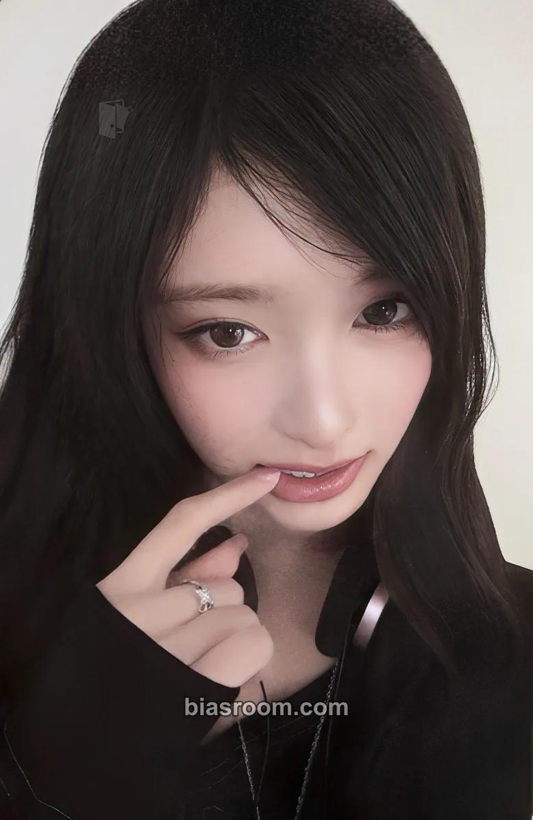 Leeseo REVIVE+ Photocard - IVE - IVE K-pop photocard
