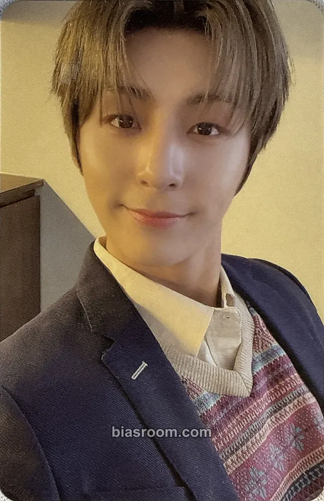 Y 2022 Season's Greetings Photocard - Golden Child - Golden Child K-pop photocard