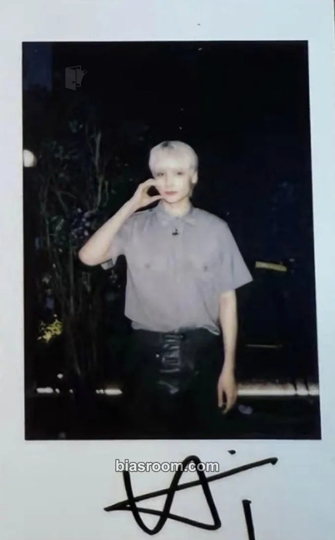 Huening Kai The Star Chapter: Together Photocard - TOMORROW X TOGETHER - TOMORROW X TOGETHER K-pop photocard