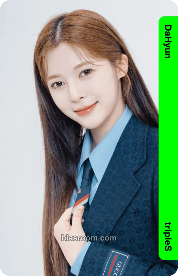 Dahyun Binary01 First Class Objekts Photocard - tripleS - tripleS K-pop photocard