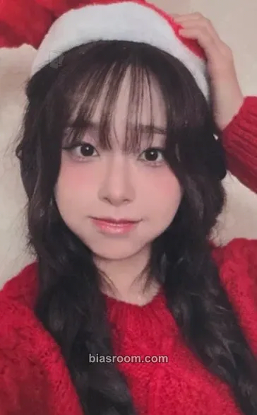 Chuu Chuu 2nd Tiny-Con: Let’s Meet There When the First Snow Falls Photocard - Chuu K-pop photocard
