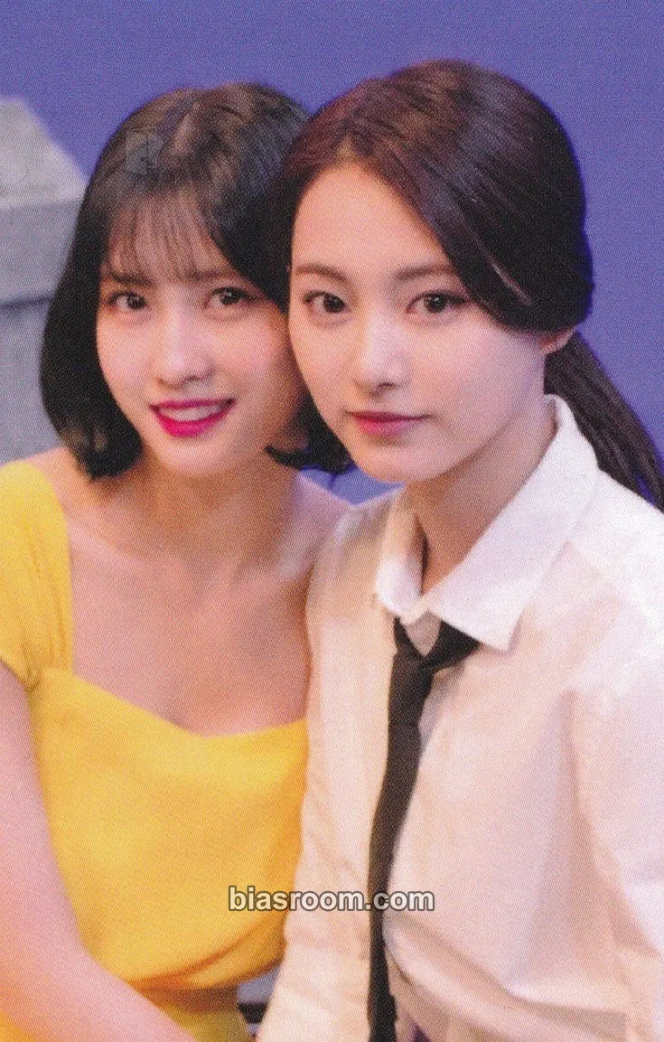 What is Love? Photocard - TWICE - TWICE K-pop photocard