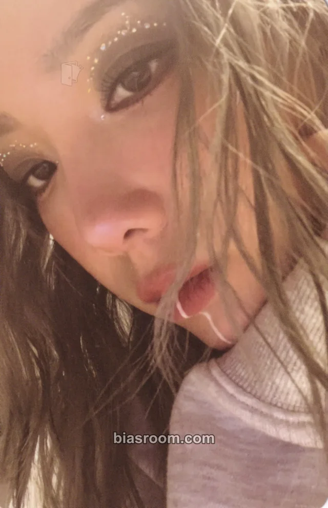 Taeyeon - Taeyeon - INVU Album album photocard