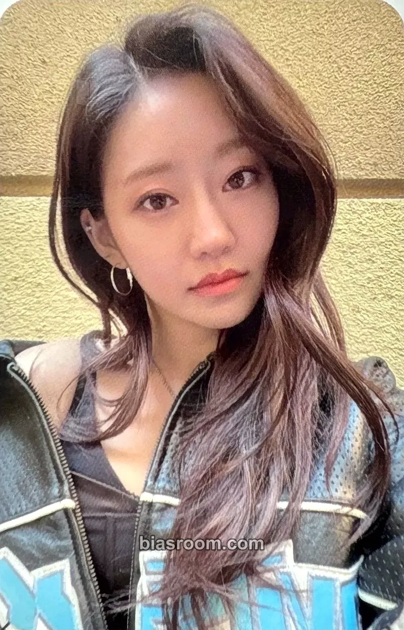 Julie KISS OF LIFE Photocard - KISS OF LIFE K-pop photocard
