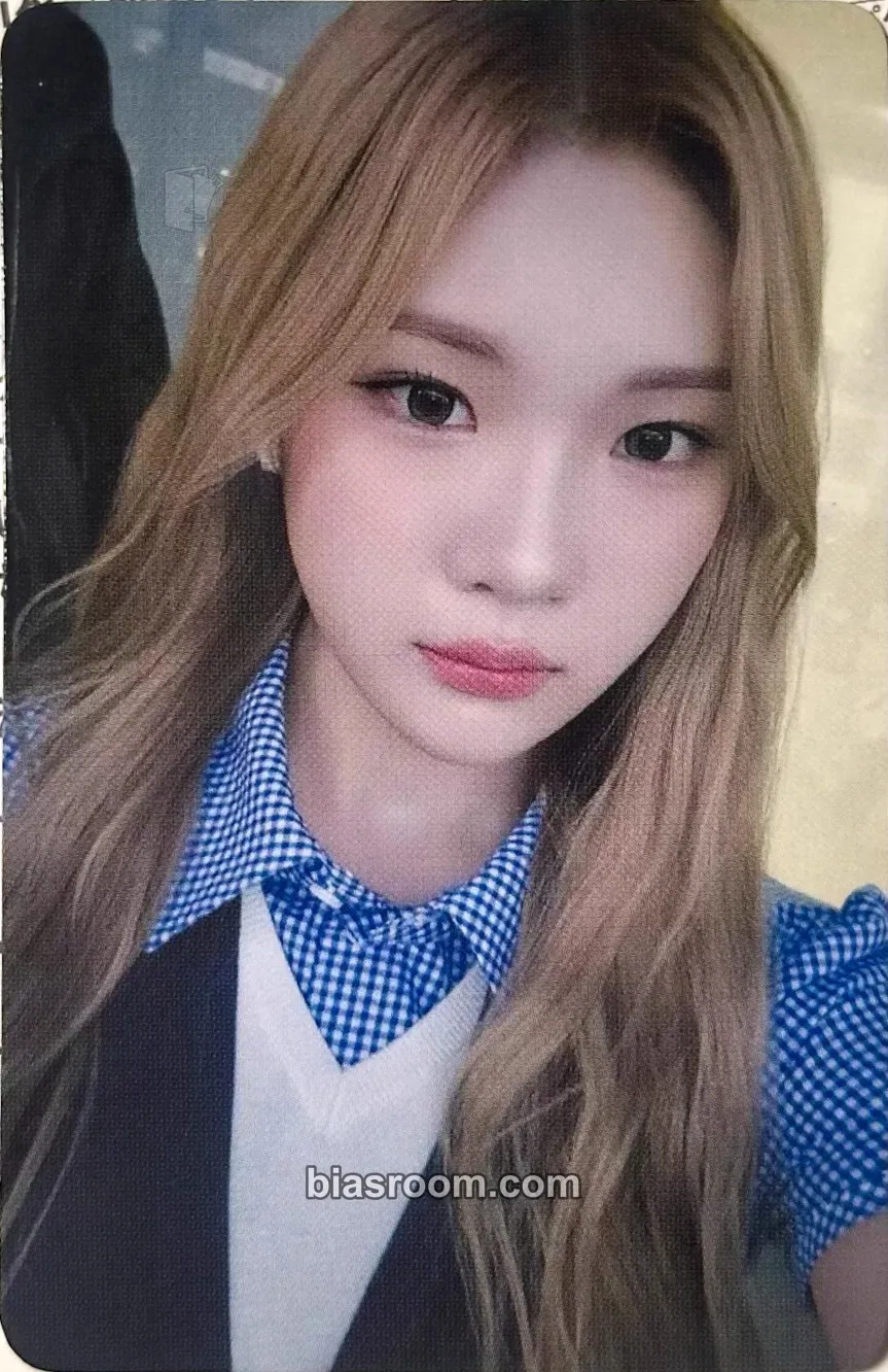 Juun SMTOWN Live 2025 Photocard - Hearts2Hearts - Hearts2Hearts K-pop photocard