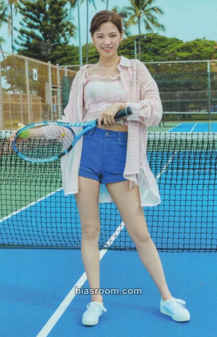 Jeongyeon Twaii’s Shop Pop-Up Store Photocard - TWICE - TWICE K-pop photocard