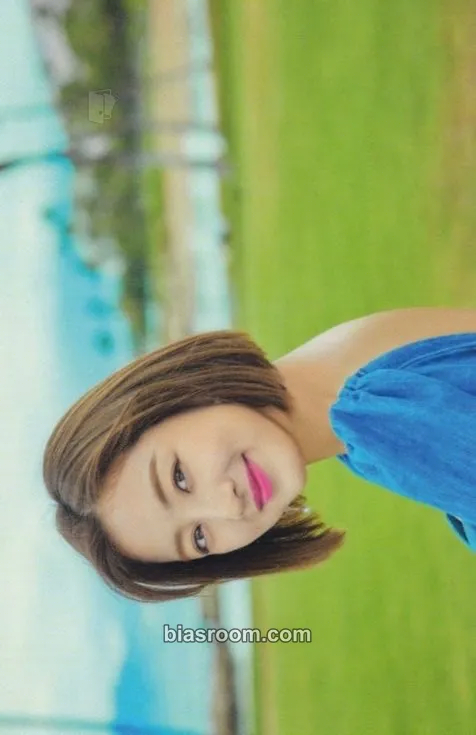 Jihyo Twaii’s Shop Pop-Up Store Photocard - TWICE - TWICE K-pop photocard