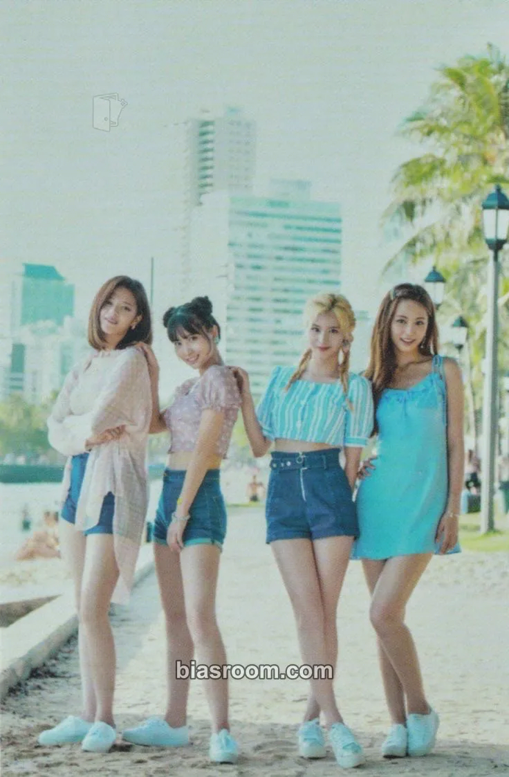 Twaii’s Shop Pop-Up Store Photocard - TWICE - TWICE K-pop photocard