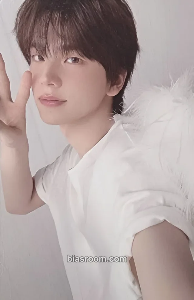 TWS - Shinyu - play hard Album album photocard compact version A version