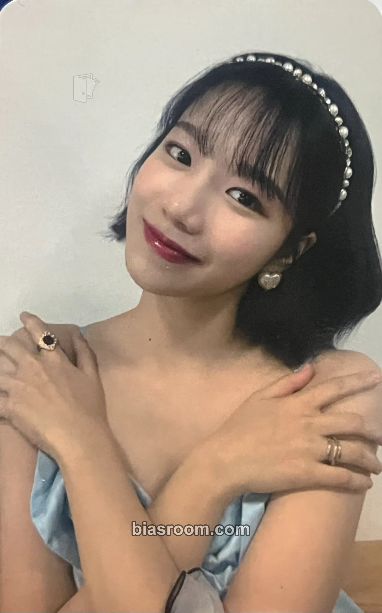Jo Yuri GLASSY Photocard - Jo Yuri K-pop photocard