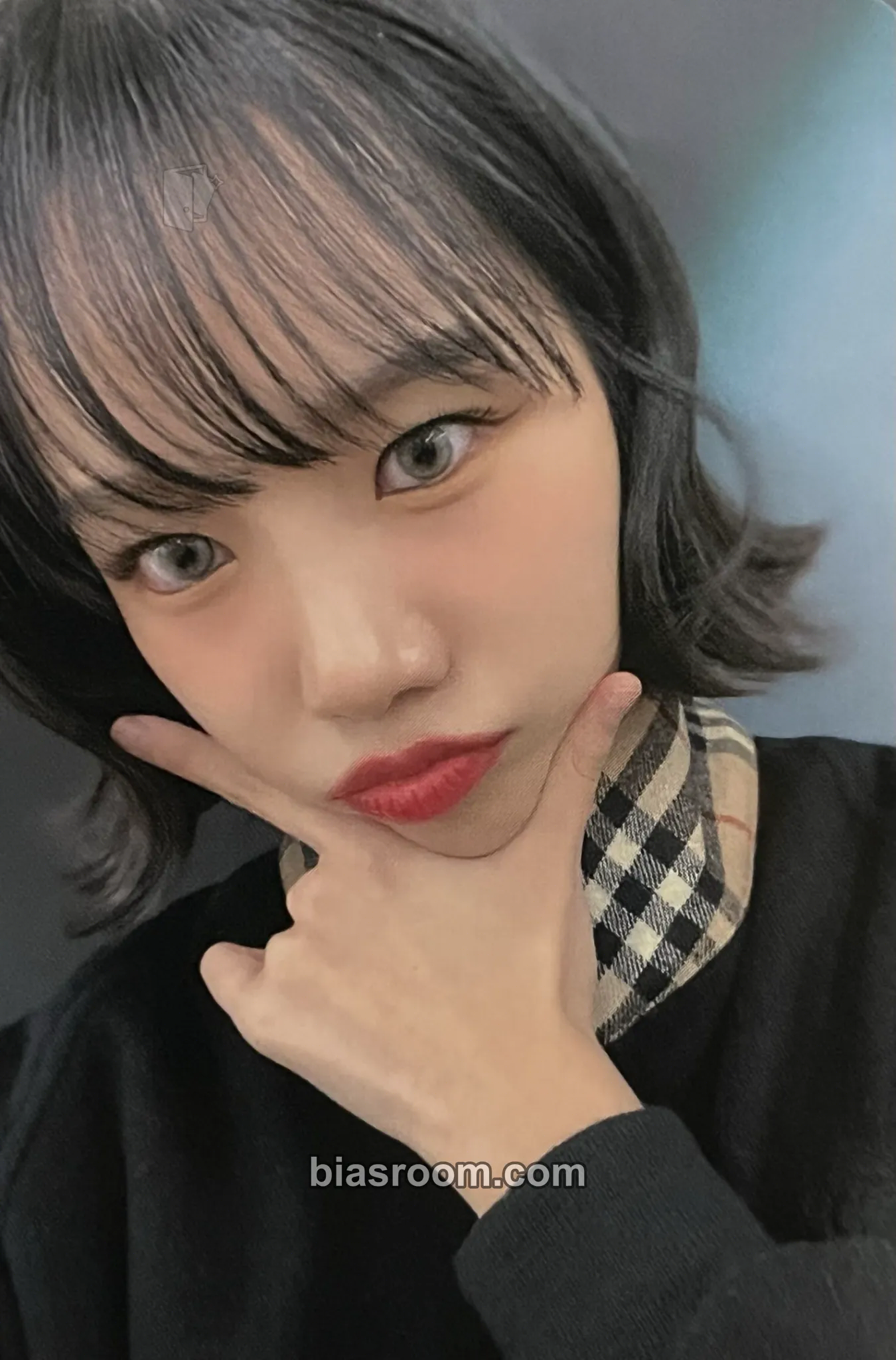 Jo Yuri GLASSY Photocard - Jo Yuri K-pop photocard