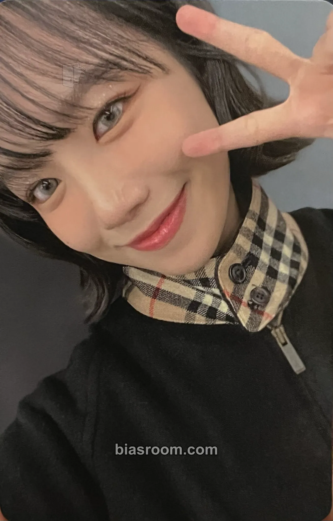 Jo Yuri GLASSY Photocard - Jo Yuri K-pop photocard