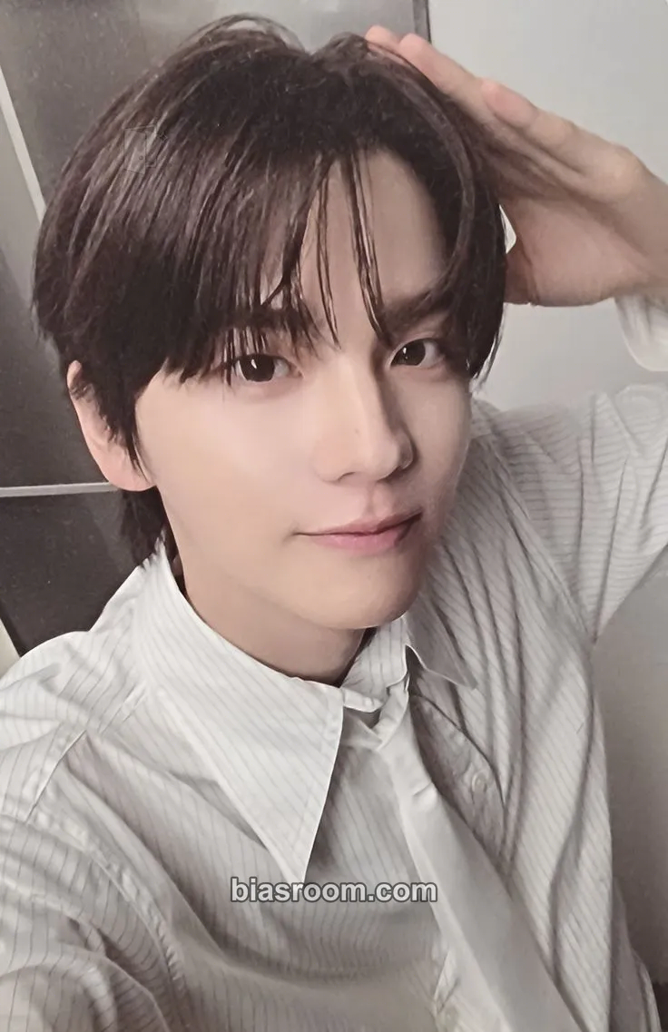Shinyu play hard Photocard - TWS - TWS K-pop photocard