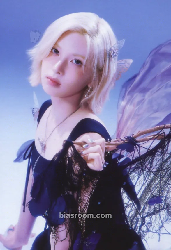 Bae 2025 Seasons Greetings - Fairy Girls Photocard - NMIXX - NMIXX K-pop photocard