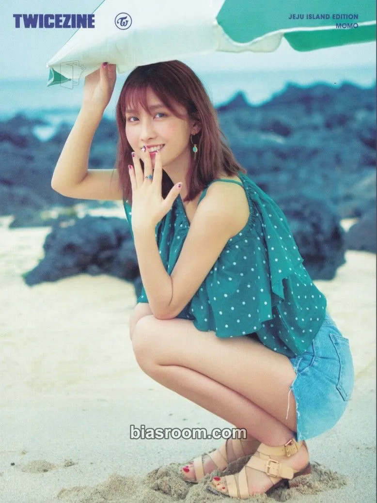 Momo TWICEZINE - Jeju Island Edition Photocard - TWICE - TWICE K-pop photocard
