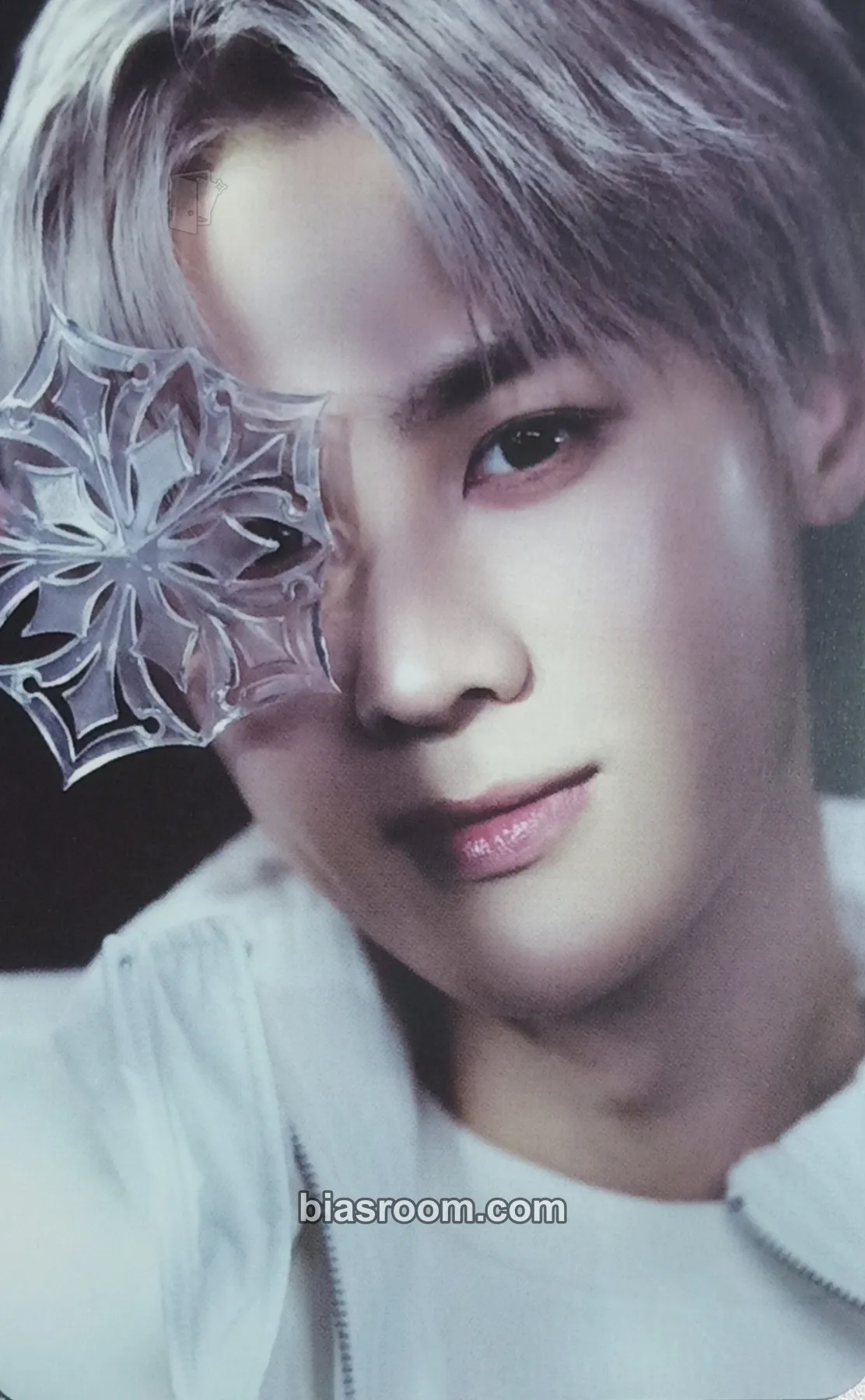 Kun Eternal White Photocard - WayV - WayV K-pop photocard
